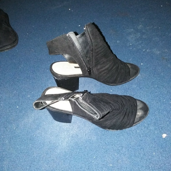 New Direction Open Toes Booties - Picture 1 of 1